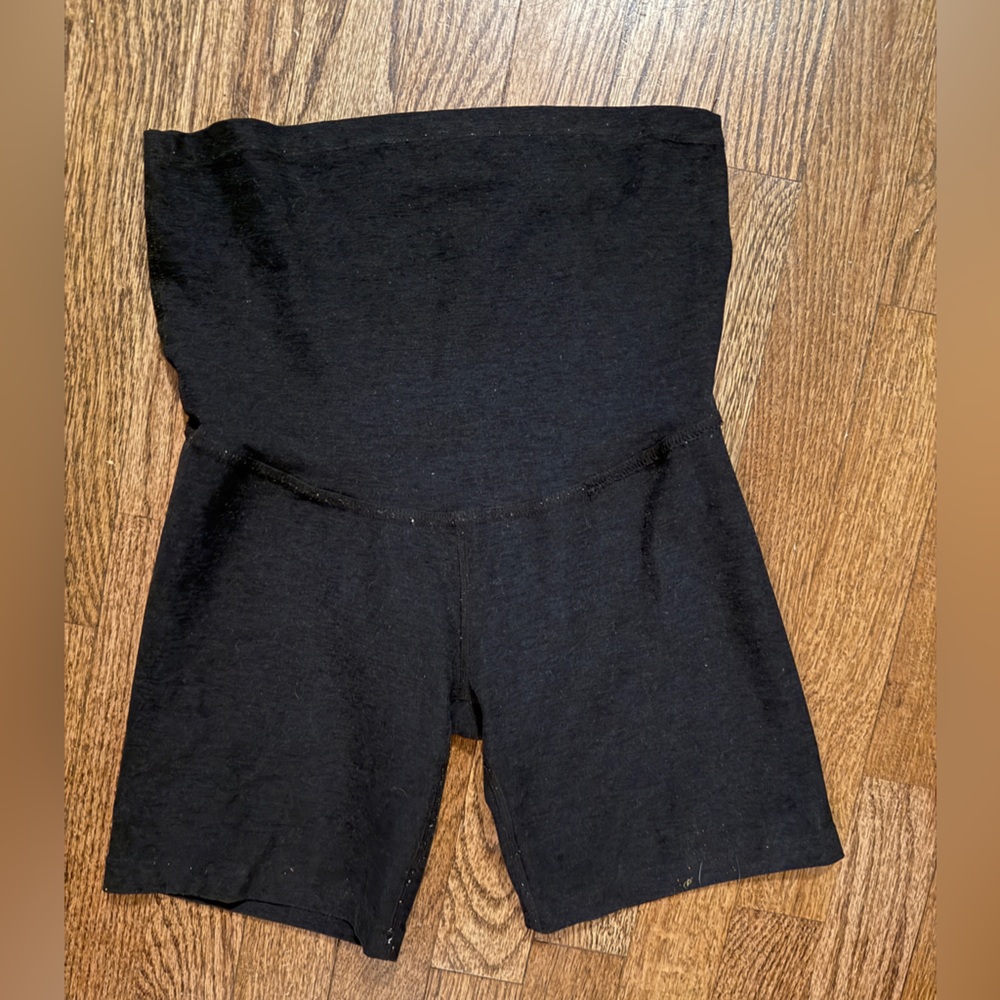 Beyond yoga beyond the bump yoga workout bike shorts medium